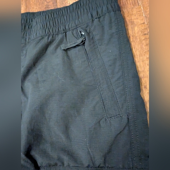 NWT Black Cargo Pants H&M Regular Fit  Mens Size medium - Picture 9 of 15